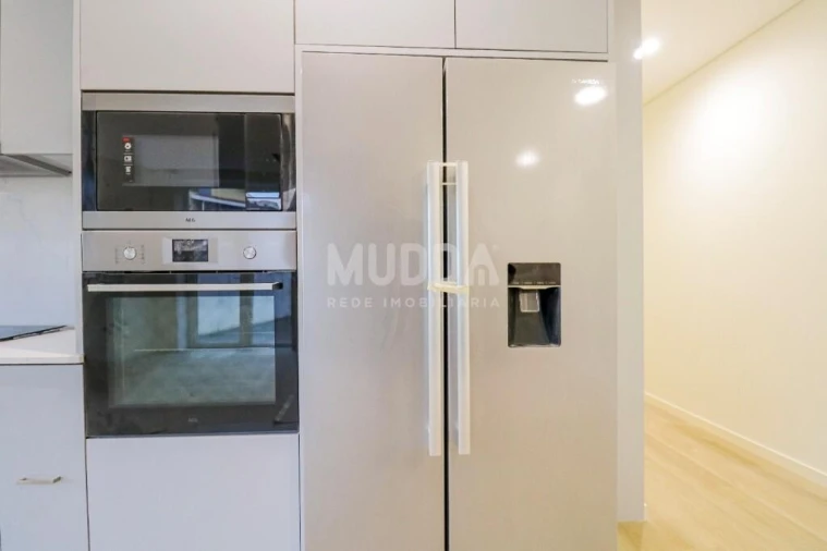 Apartamento T3 para Venda em Pedroso e Seixezelo Foto 3