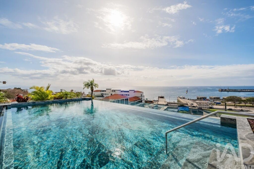 Apartamento T1 para Venda em Funchal (Santa Maria Maior) Foto 1