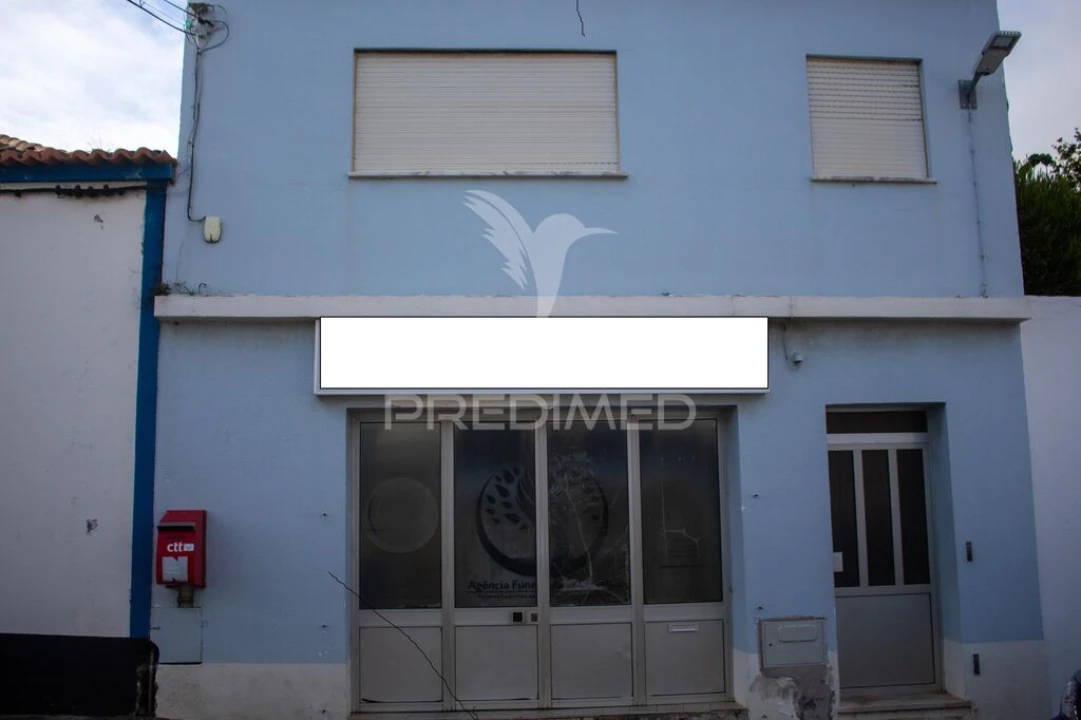 Moradia T2 para Venda em Praia da Vitoria (Santa Cruz) Foto 1