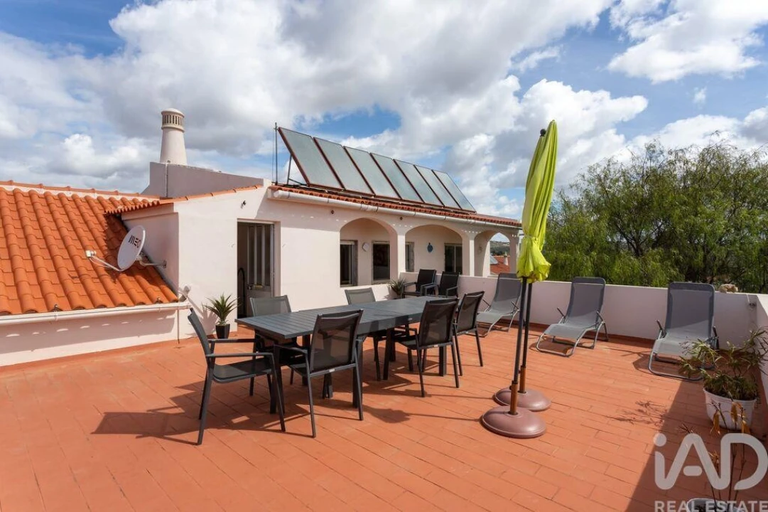 Moradia T6 para Venda em Ferreiras Foto 8