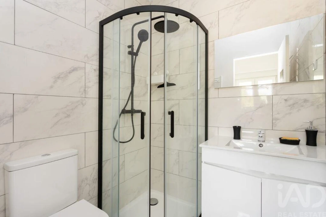 Moradia T6 para Venda em Ferreiras Foto 15