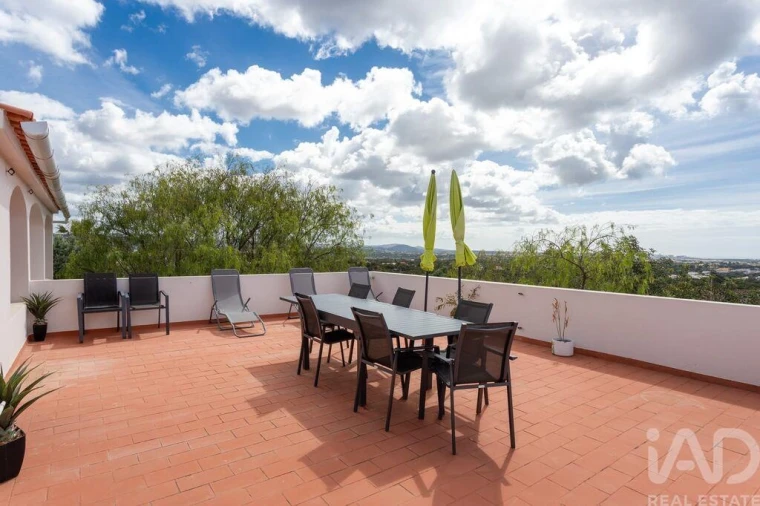 Moradia T6 para Venda em Ferreiras Foto 7