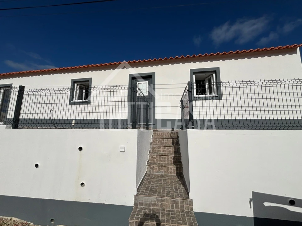 Moradia T2 para Venda em Azueira e Sobral da Abelheira Foto 12