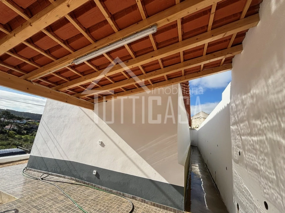 Moradia T2 para Venda em Azueira e Sobral da Abelheira Foto 11