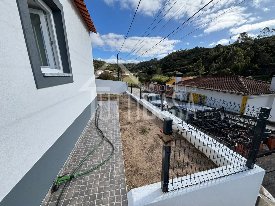 Moradia T2 para Venda em Azueira e Sobral da Abelheira Foto 20