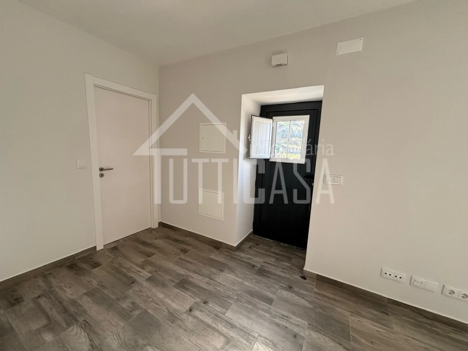 Moradia T2 para Venda em Azueira e Sobral da Abelheira Foto 31