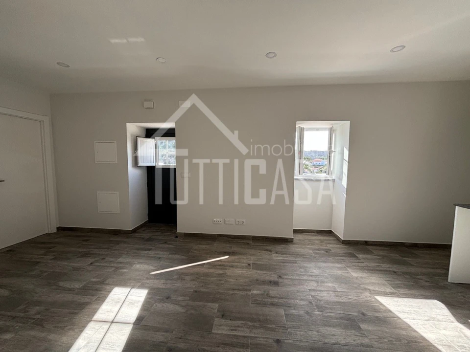 Moradia T2 para Venda em Azueira e Sobral da Abelheira Foto 3