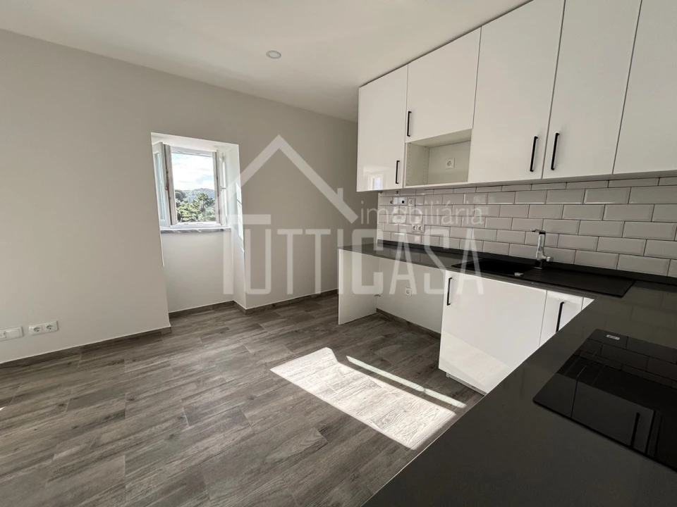 Moradia T2 para Venda em Azueira e Sobral da Abelheira Foto 5