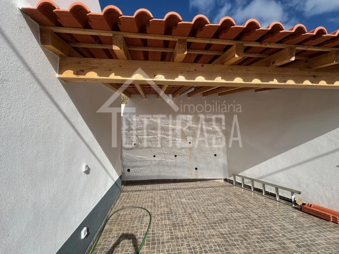 Moradia T2 para Venda em Azueira e Sobral da Abelheira Foto 10