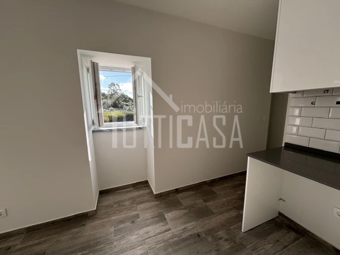 Moradia T2 para Venda em Azueira e Sobral da Abelheira Foto 24