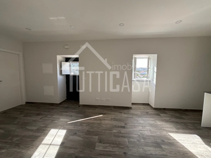 Moradia T2 para Venda em Azueira e Sobral da Abelheira Foto 3