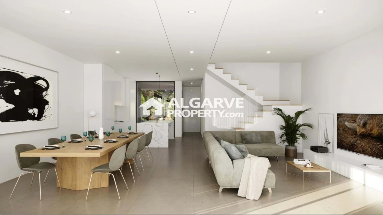 Moradia T3 para Venda em Montenegro Foto 2