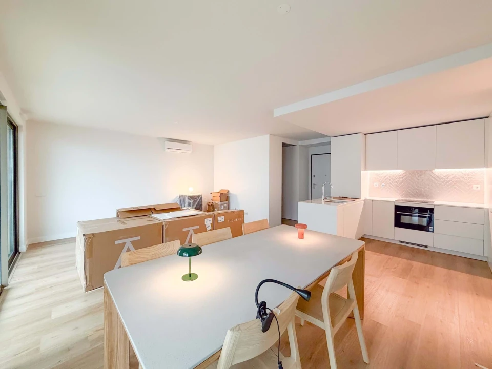 Apartamento T2 para Venda em Algés, Linda-A-Velha e Cruz Quebrada-Dafundo Foto 3