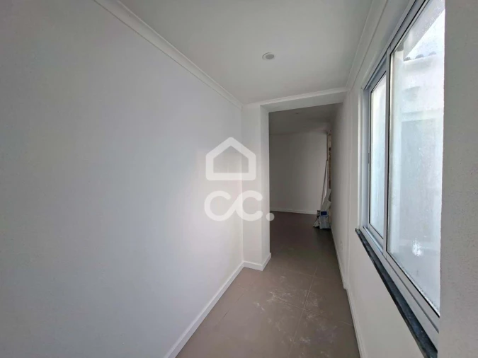 Moradia T2 para Venda em Ribeirinha Foto 8