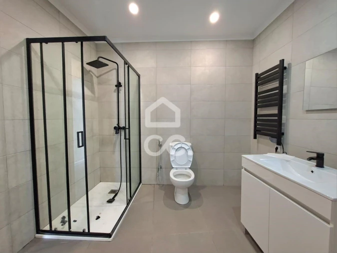 Moradia T2 para Venda em Ribeirinha Foto 6