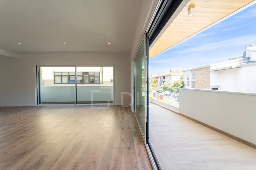 Apartamento T2 para Venda em Ramalde Foto 8