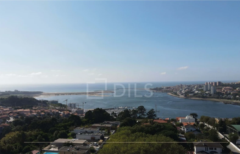 Apartamento T4 para Venda em Santa Marinha e São Pedro da Afurada Foto 38