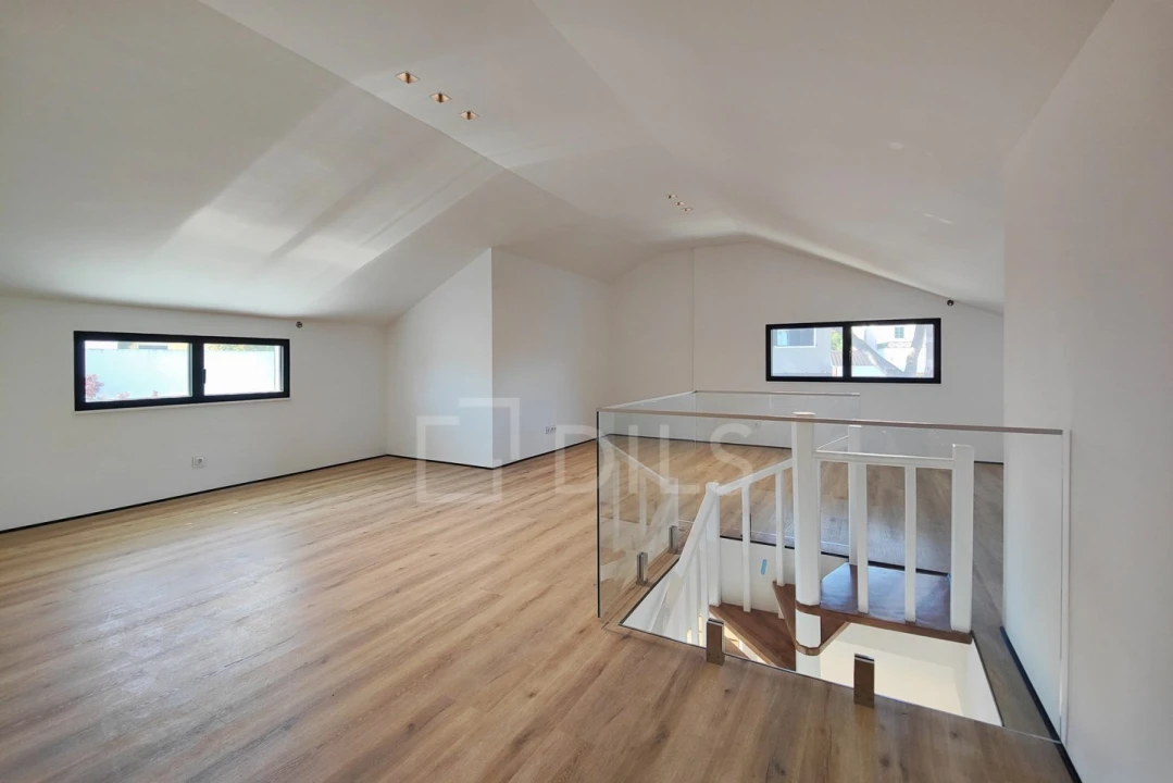 Moradia T5 para Venda em Cascais e Estoril Foto 31