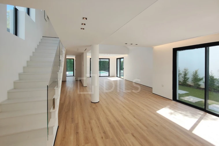 Moradia T5 para Venda em Cascais e Estoril Foto 4