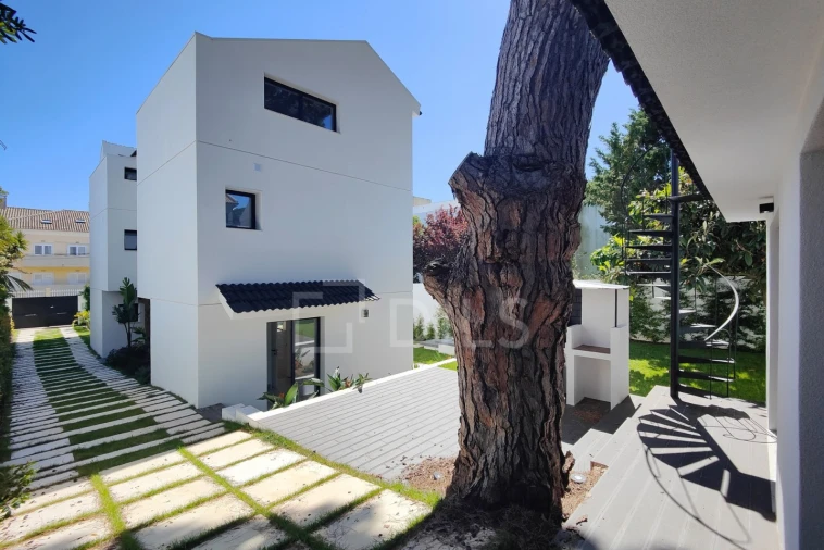 Moradia T5 para Venda em Cascais e Estoril Foto 48