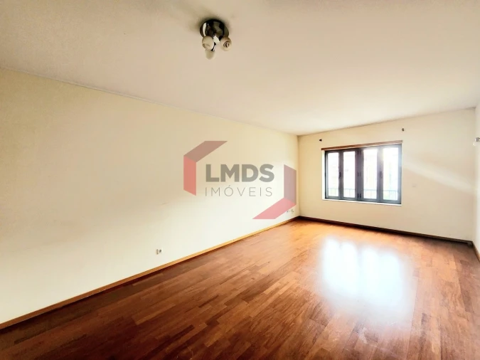 Apartamento T2 para Venda em Oliveira do Douro Foto 12