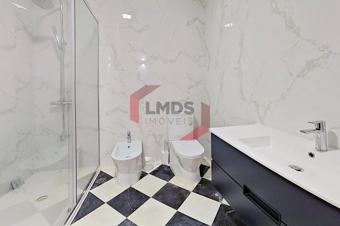 Moradia T6 para Venda em São Mamede de Infesta e Senhora da Hora Foto 13