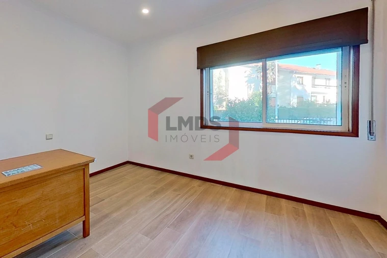 Moradia T6 para Venda em São Mamede de Infesta e Senhora da Hora Foto 8