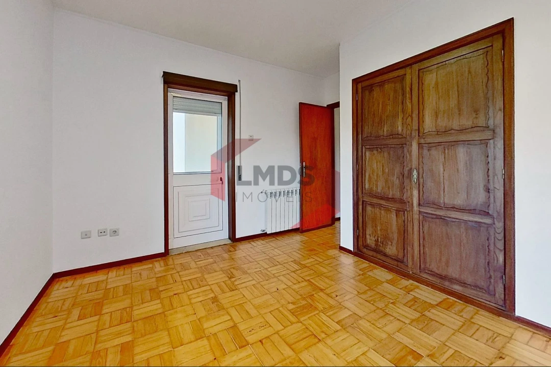 Moradia T6 para Venda em São Mamede de Infesta e Senhora da Hora Foto 7