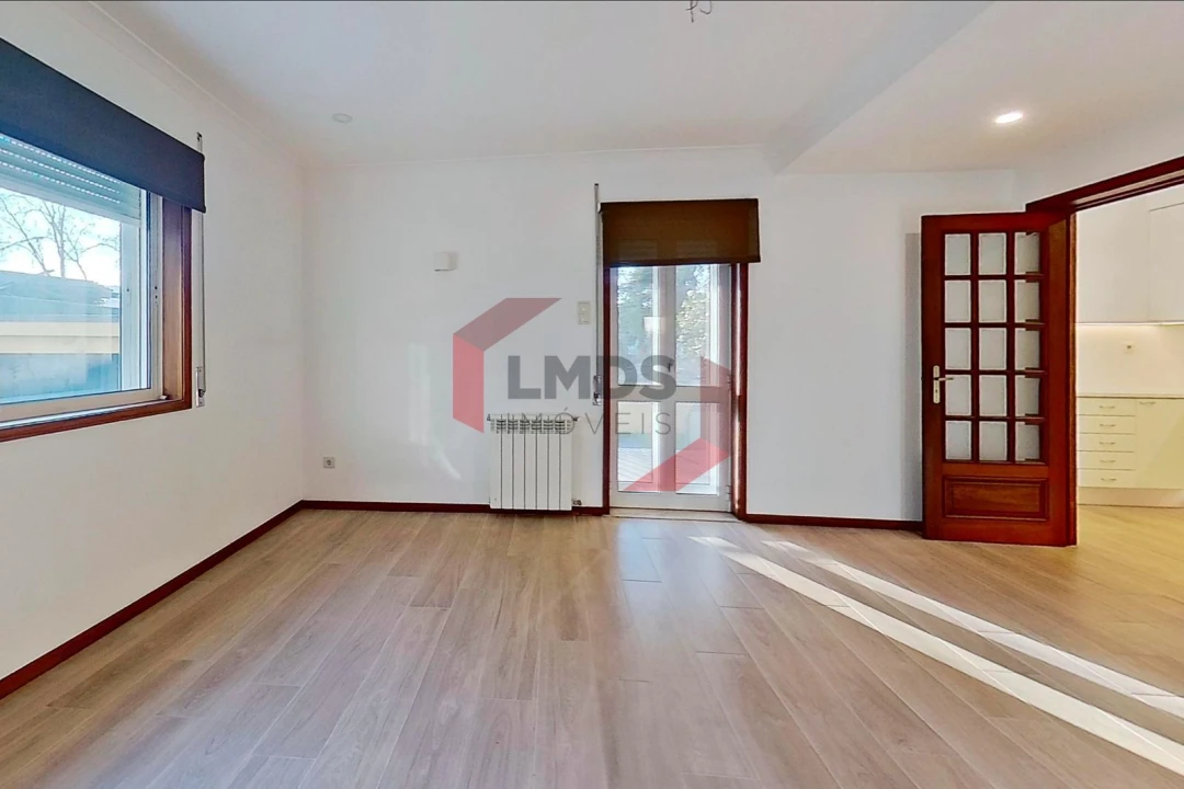 Moradia T6 para Venda em São Mamede de Infesta e Senhora da Hora Foto 3