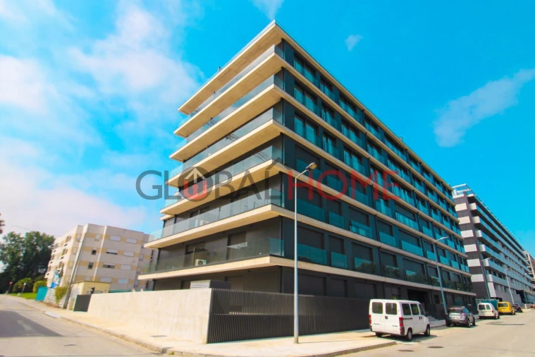 Apartamento para Venda em São Mamede de Infesta e Senhora da Hora Foto 1