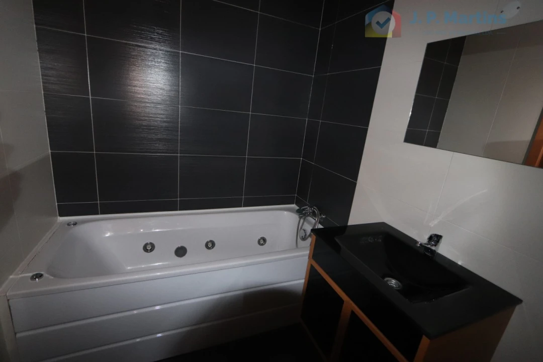 Apartamento T4 para Venda em Pinhal Novo Foto 8