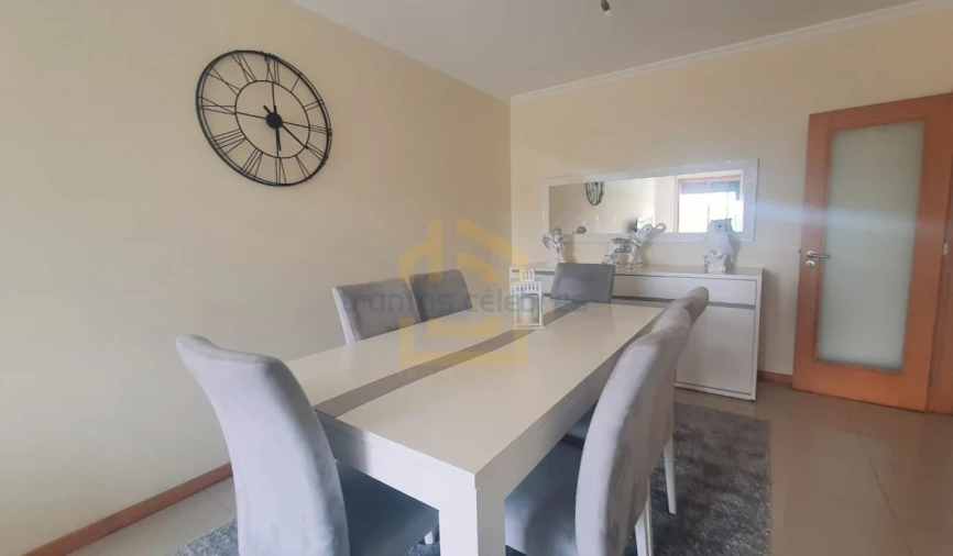 Apartamento T2 para Venda em Mindelo Foto 3