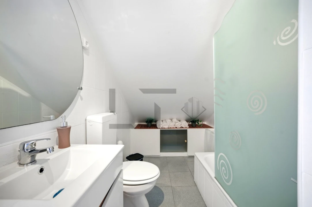 Apartamento T3 para Venda em Ajuda Foto 11