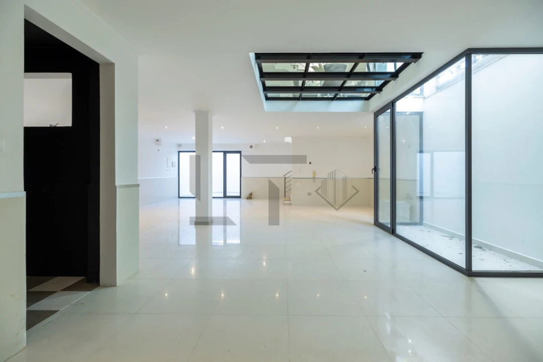 Moradia T3 para Venda em Corroios Foto 32