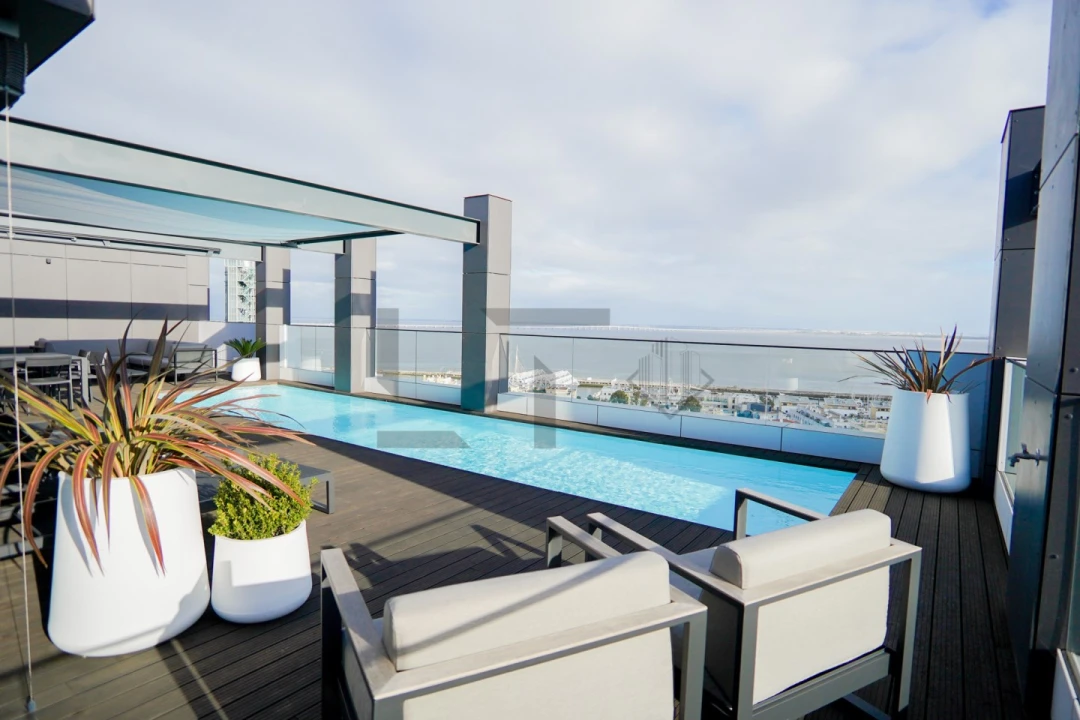 Apartamento T4 para Venda em Parque das Nações Foto 5