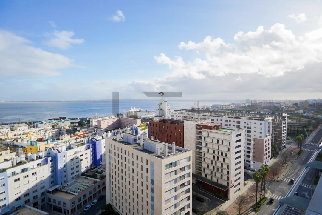 Apartamento T4 para Venda em Parque das Nações Foto 14