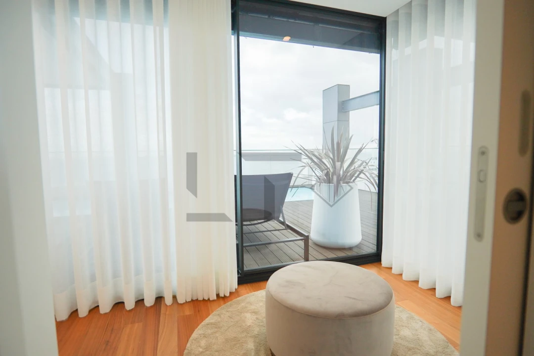 Apartamento T4 para Venda em Parque das Nações Foto 31