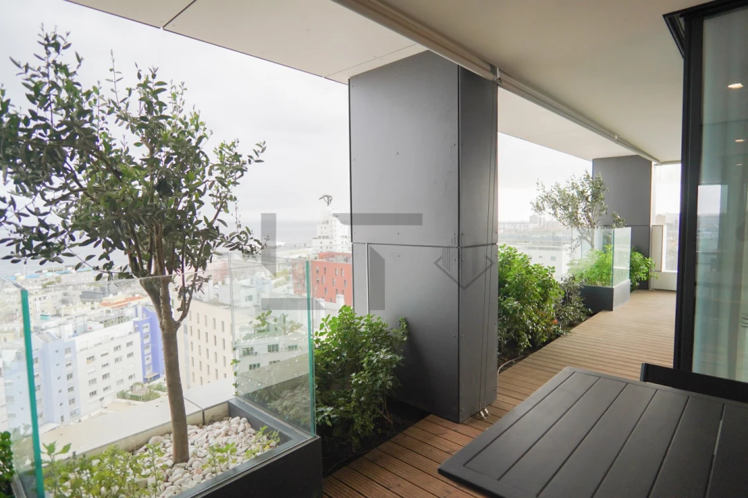 Apartamento T4 para Venda em Parque das Nações Foto 51