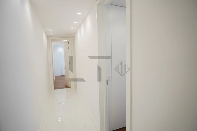 Apartamento T4 para Venda em Parque das Nações Foto 67