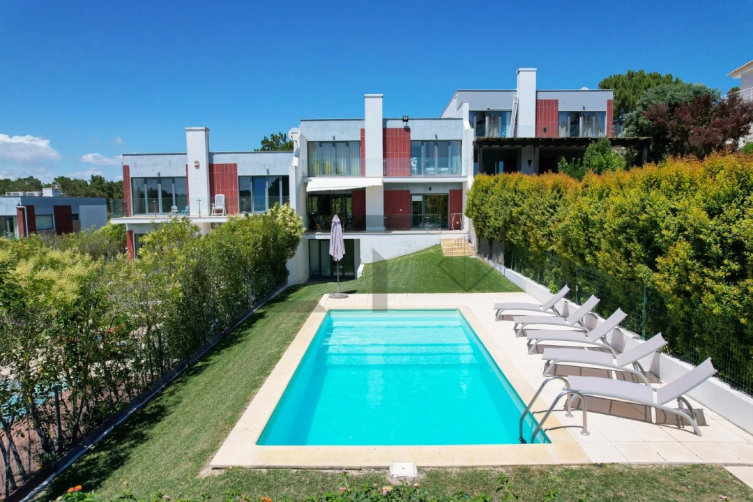 Moradia T4 para Venda em Carvalhal Foto 1