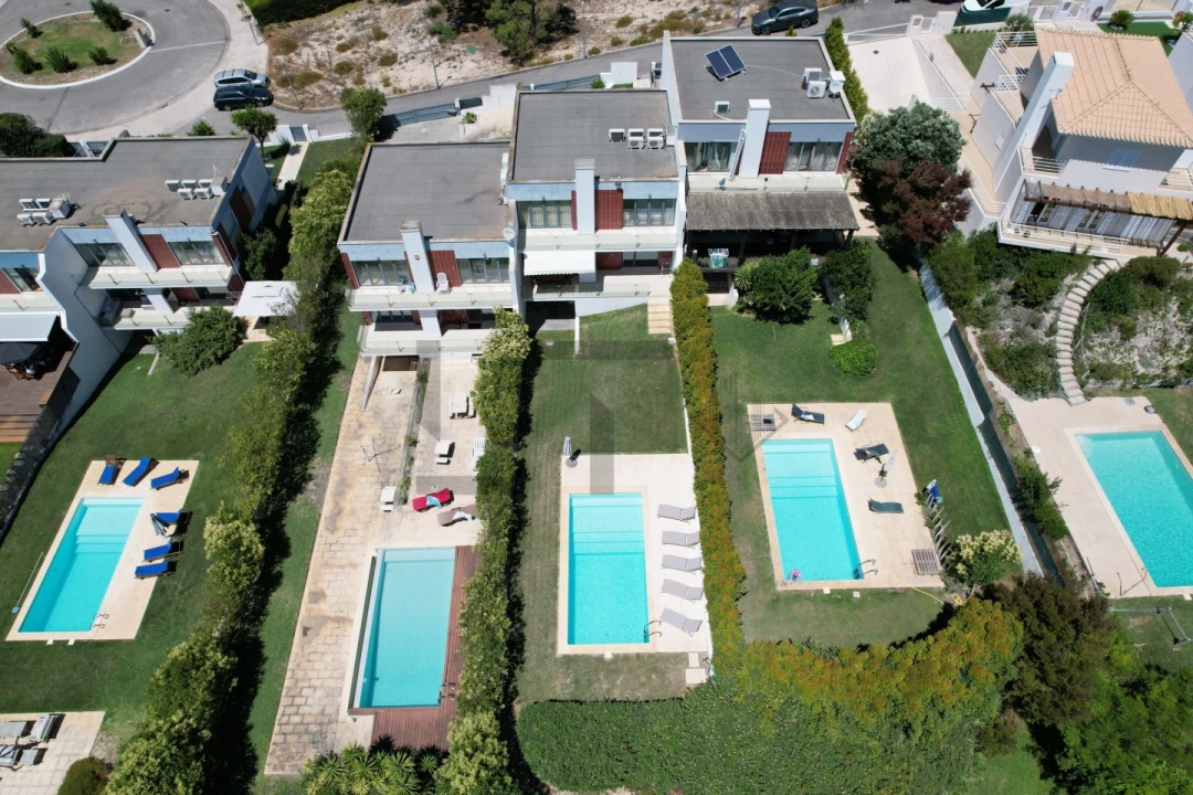 Moradia T4 para Venda em Carvalhal Foto 5