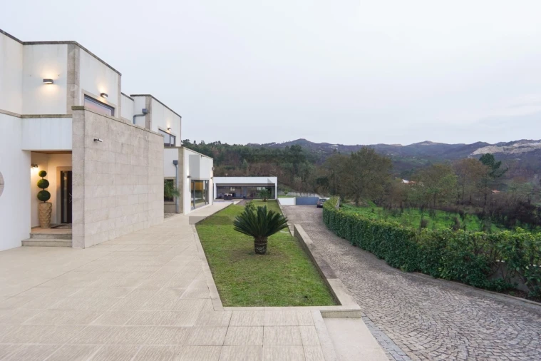 Moradia T5 para Venda em Avessadas e Rosém Foto 12