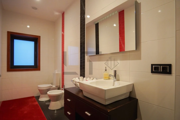 Moradia T5 para Venda em Avessadas e Rosém Foto 18