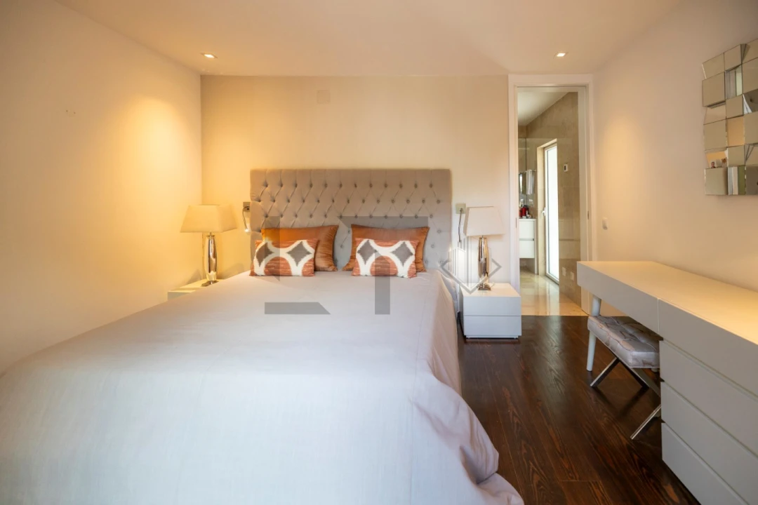 Moradia T5 para Venda em Azeitão (São Lourenço e São Simão) Foto 36