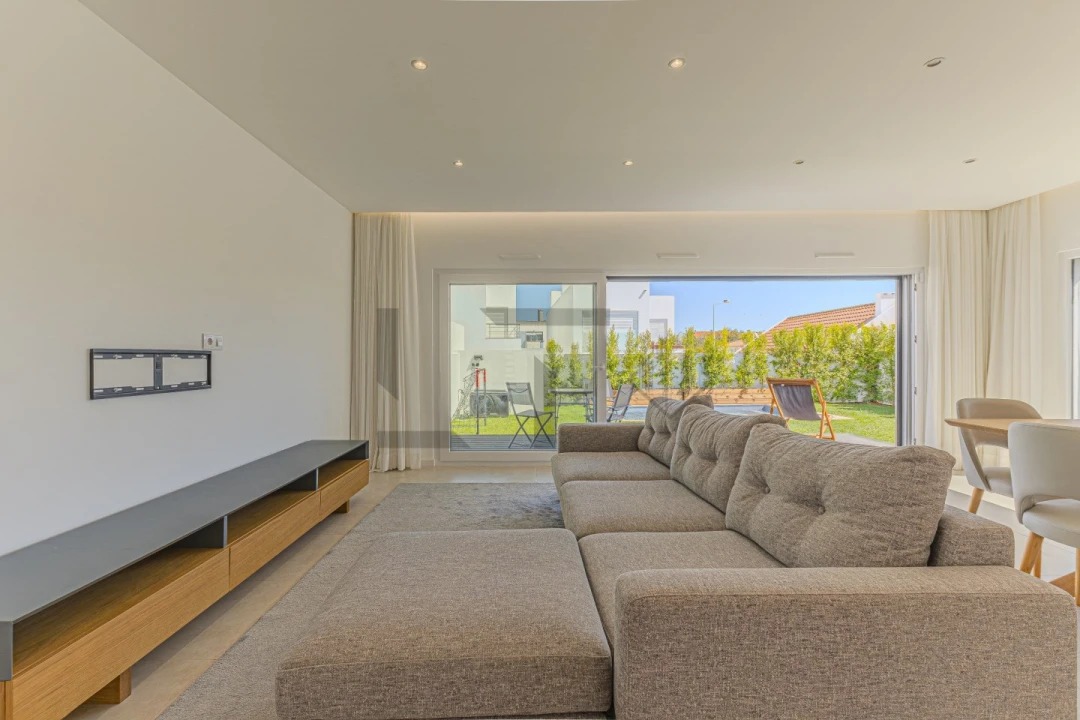 Moradia T3 para Venda em Alcabideche Foto 19