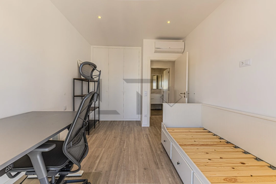 Moradia T3 para Venda em Alcabideche Foto 32