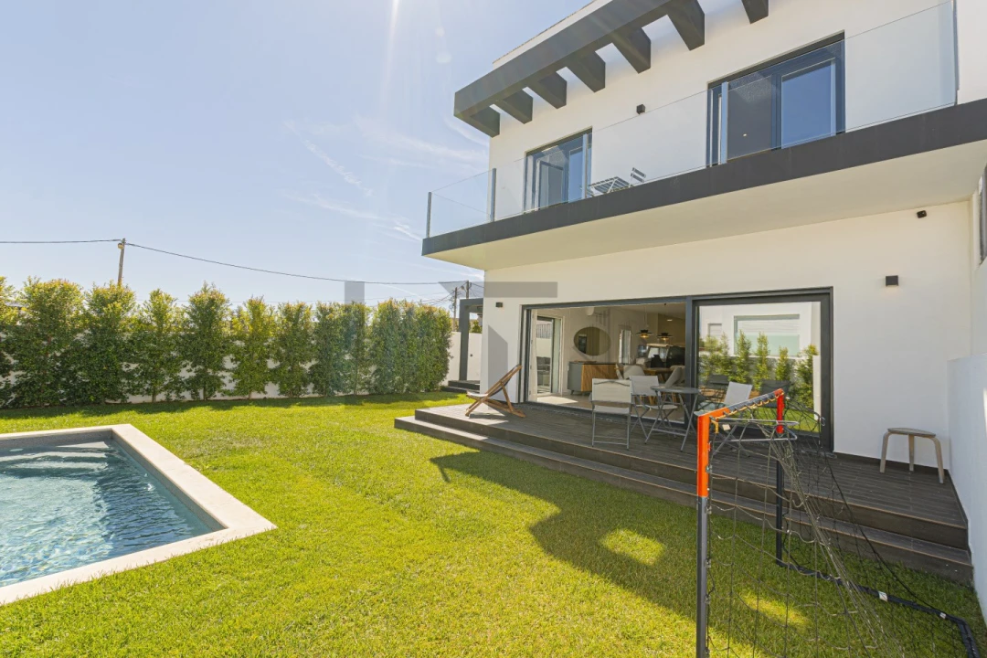 Moradia T3 para Venda em Alcabideche Foto 56