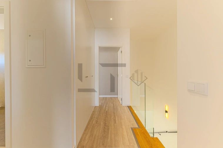 Moradia T3 para Venda em Alcabideche Foto 29