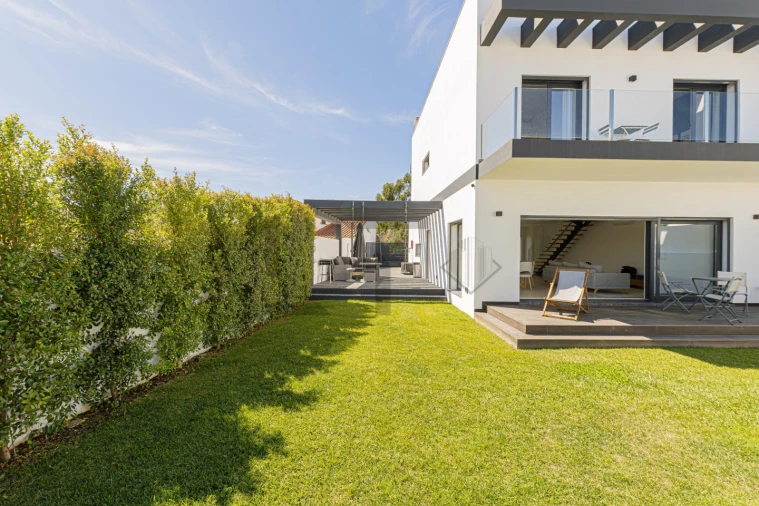 Moradia T3 para Venda em Alcabideche Foto 53