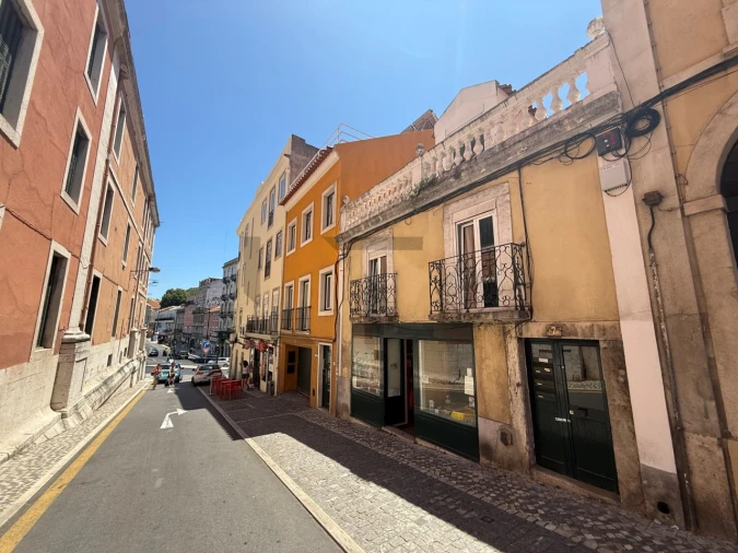 Moradia para Venda em Campo de Ourique Foto 2